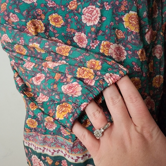 Lauren Conrad Teal Floral Shirt Size Medium - Picture 10 of 10